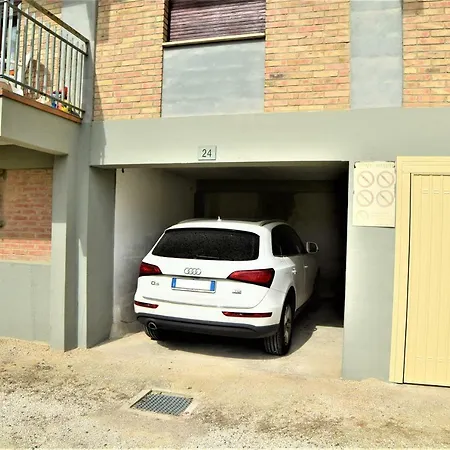 Ca Laurana Apartment *